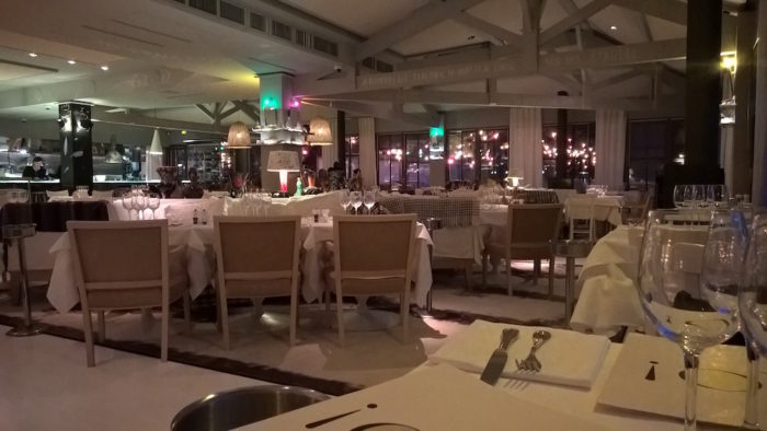 L'intérieur du restaurant de La Corniche